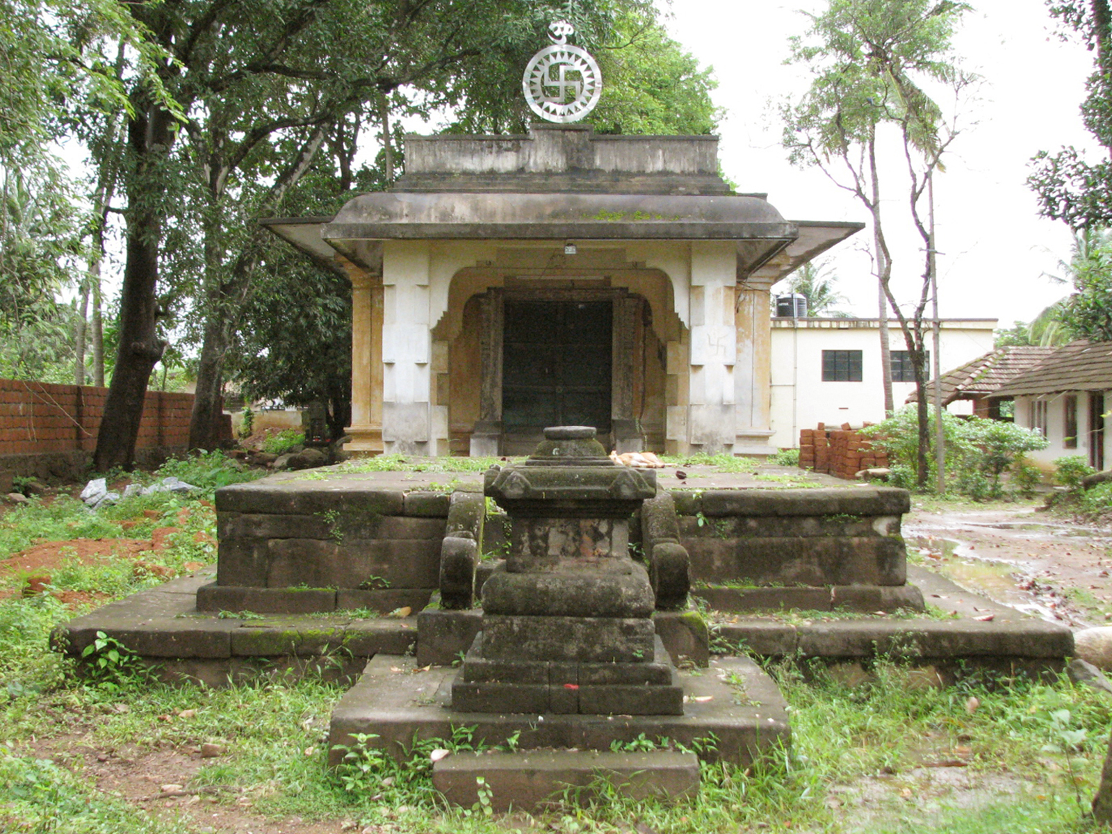 Shri Chandraprabha Digambara Jain Temple
